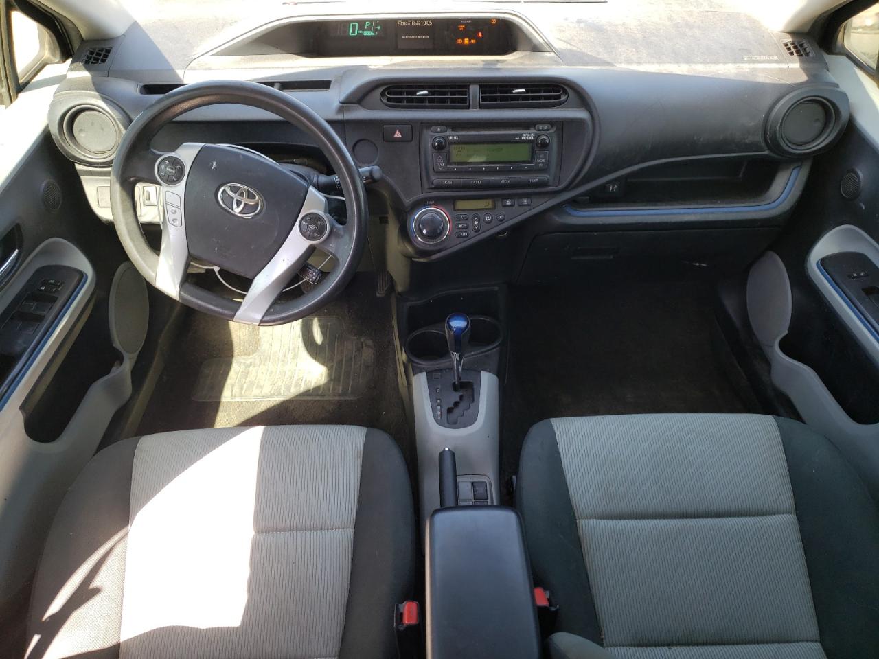 2013 Toyota Prius C vin: JTDKDTB3XD1531745