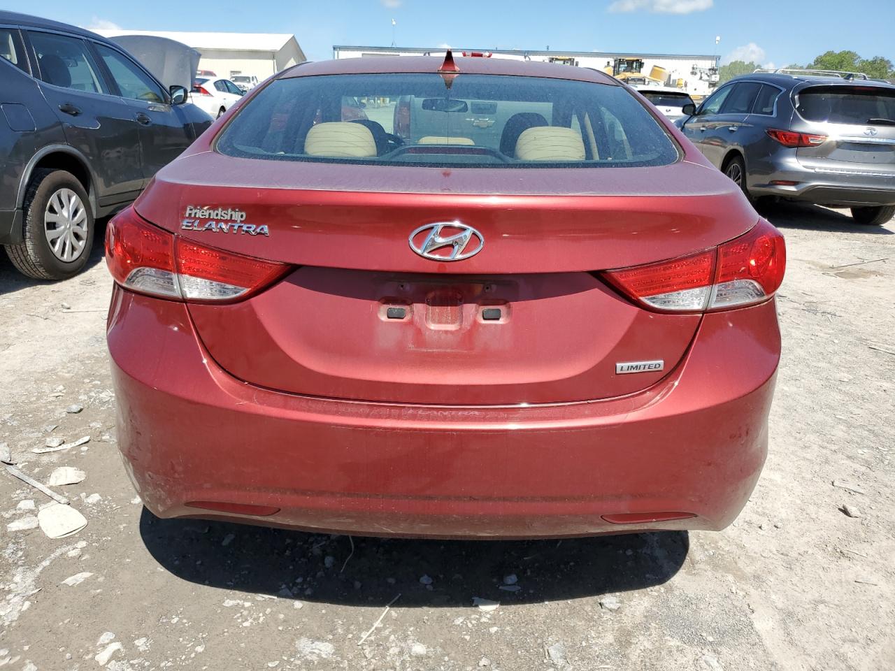 2013 Hyundai Elantra Gls vin: 5NPDH4AE8DH235069