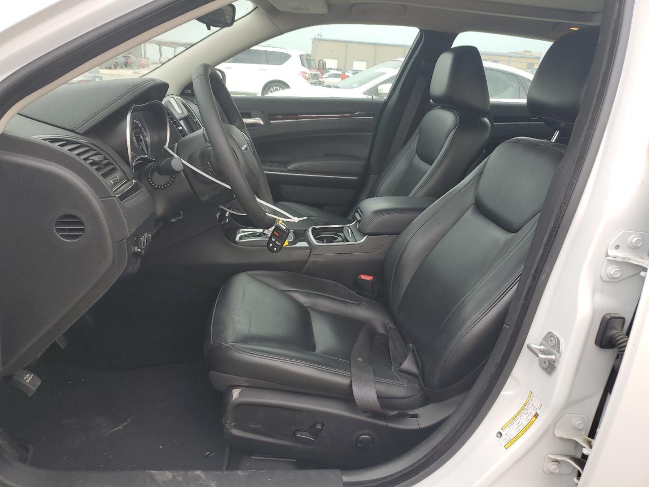 2C3CCADG9PH552284 2023 Chrysler 300 Touring L