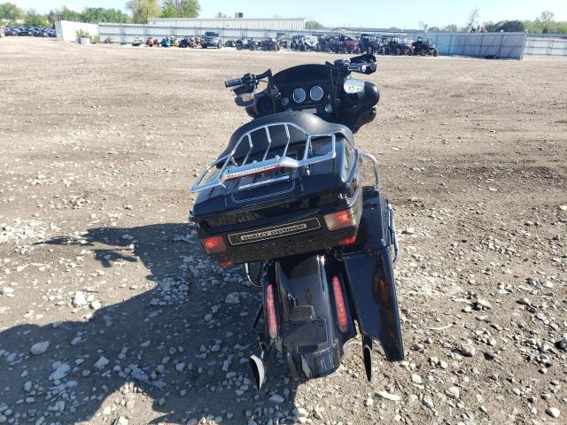 2010 HARLEY-DAVIDSON FLHTCU 1HD1FC415AB661177
