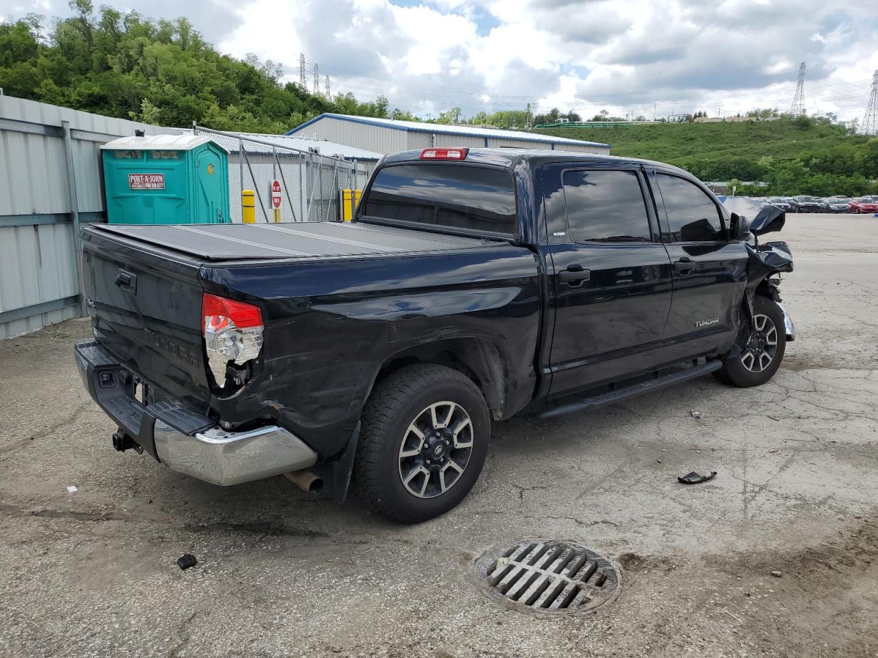 2018 Toyota Tundra Crewmax Sr5 vin: 5TFDM5F11JX075561