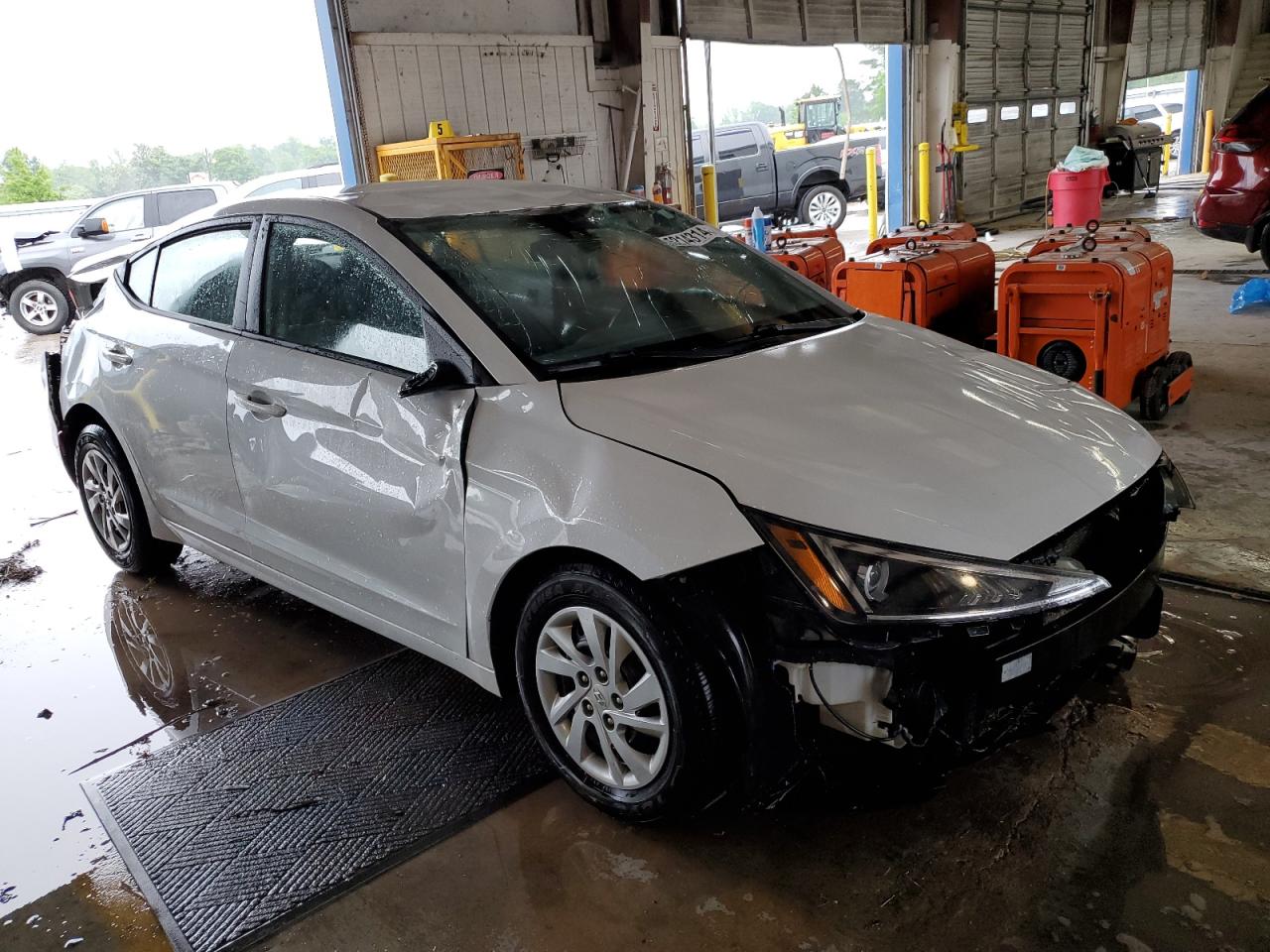 2020 Hyundai Elantra Se vin: 5NPD74LF5LH610360