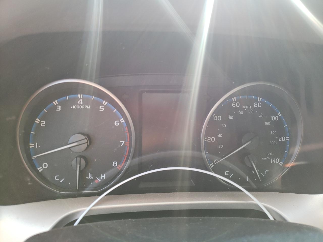 JTMRFREV4HJ109646 2017 Toyota Rav4 Xle