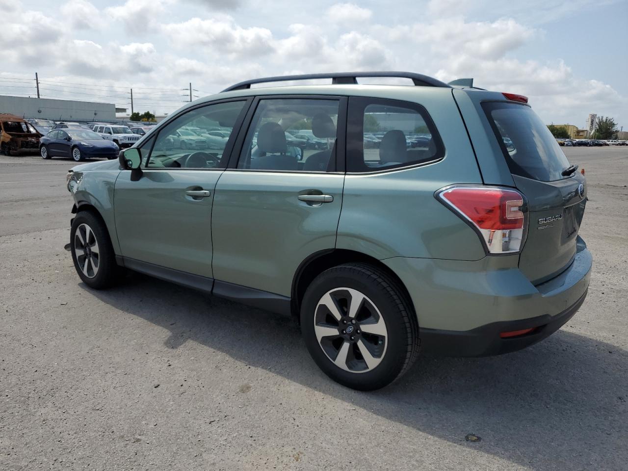 JF2SJABC7JH576840 2018 Subaru Forester 2.5I