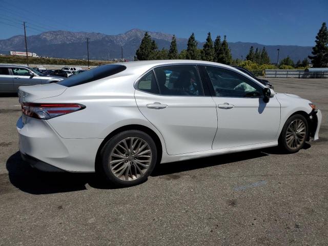 2018 Toyota Camry L VIN: 4T1B11HK5JU057933 Lot: 53860264