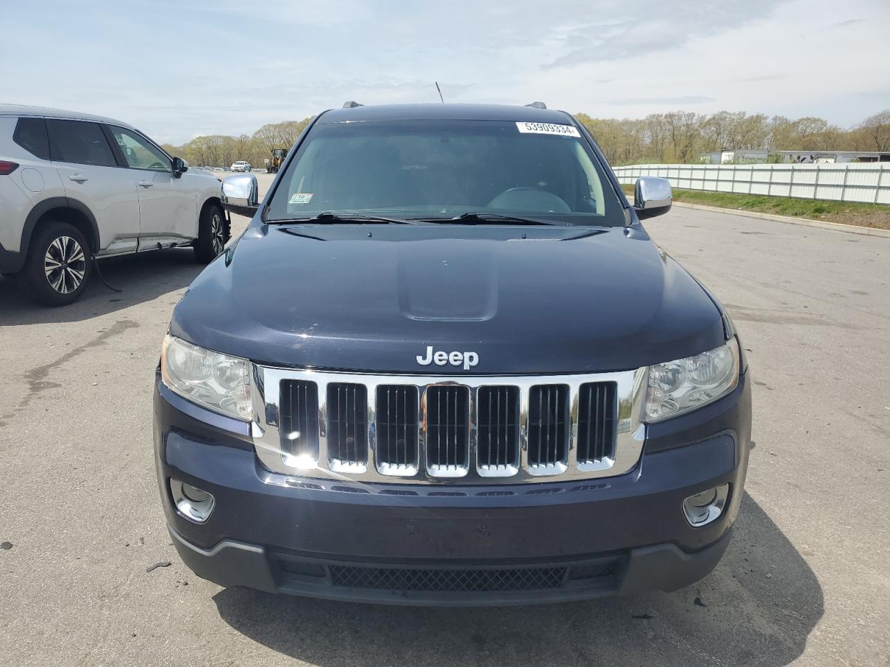 1J4RR4GG2BC540520 2011 Jeep Grand Cherokee Laredo