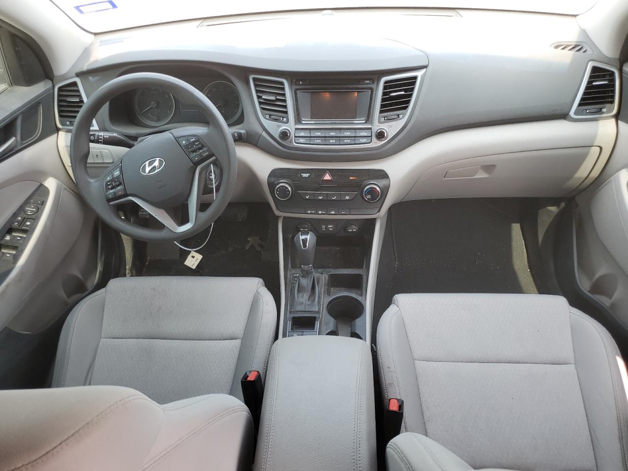 KM8J23A46JU797555 2018 Hyundai Tucson Se