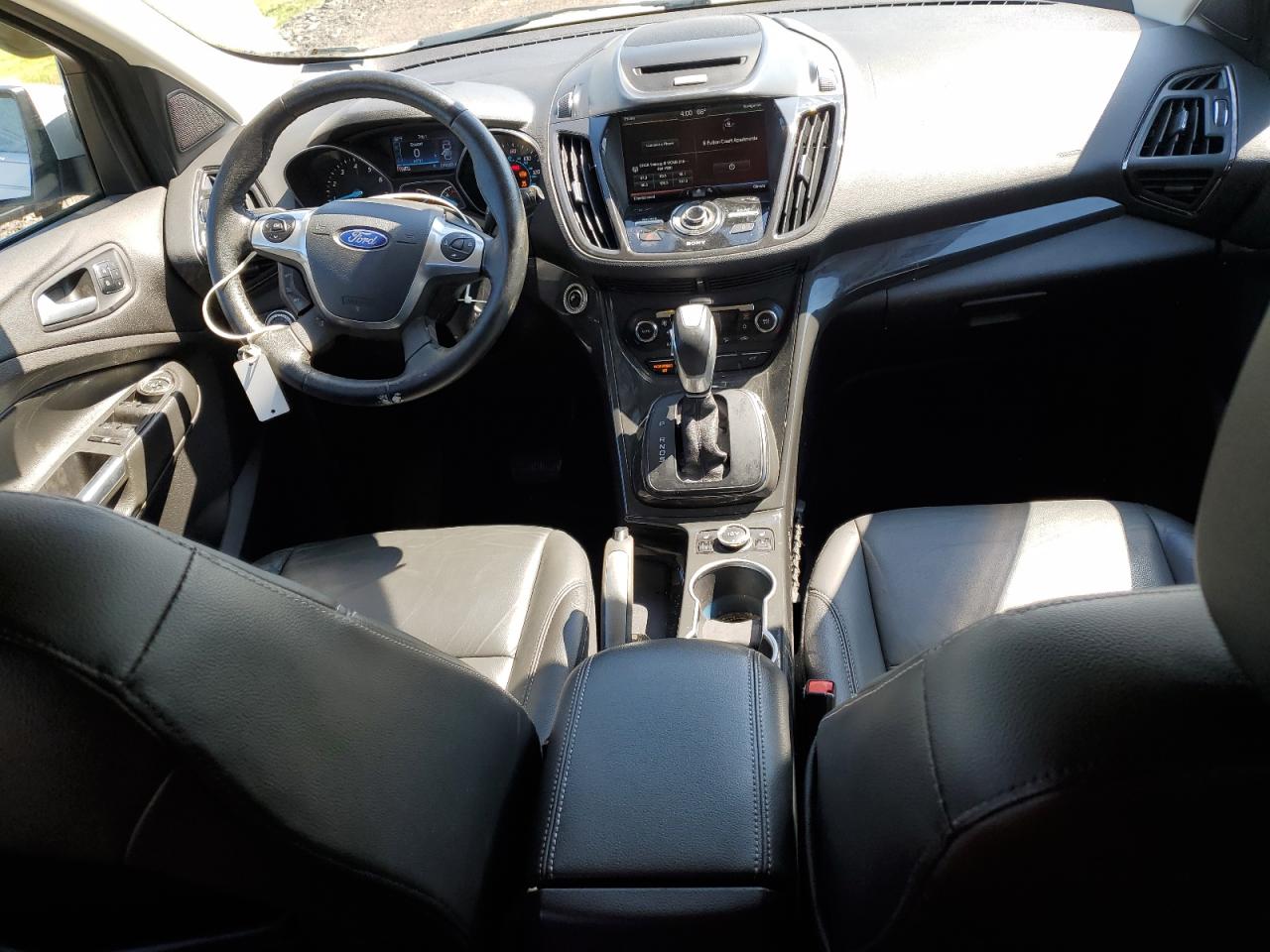 1FMCU9J97FUB58917 2015 Ford Escape Titanium