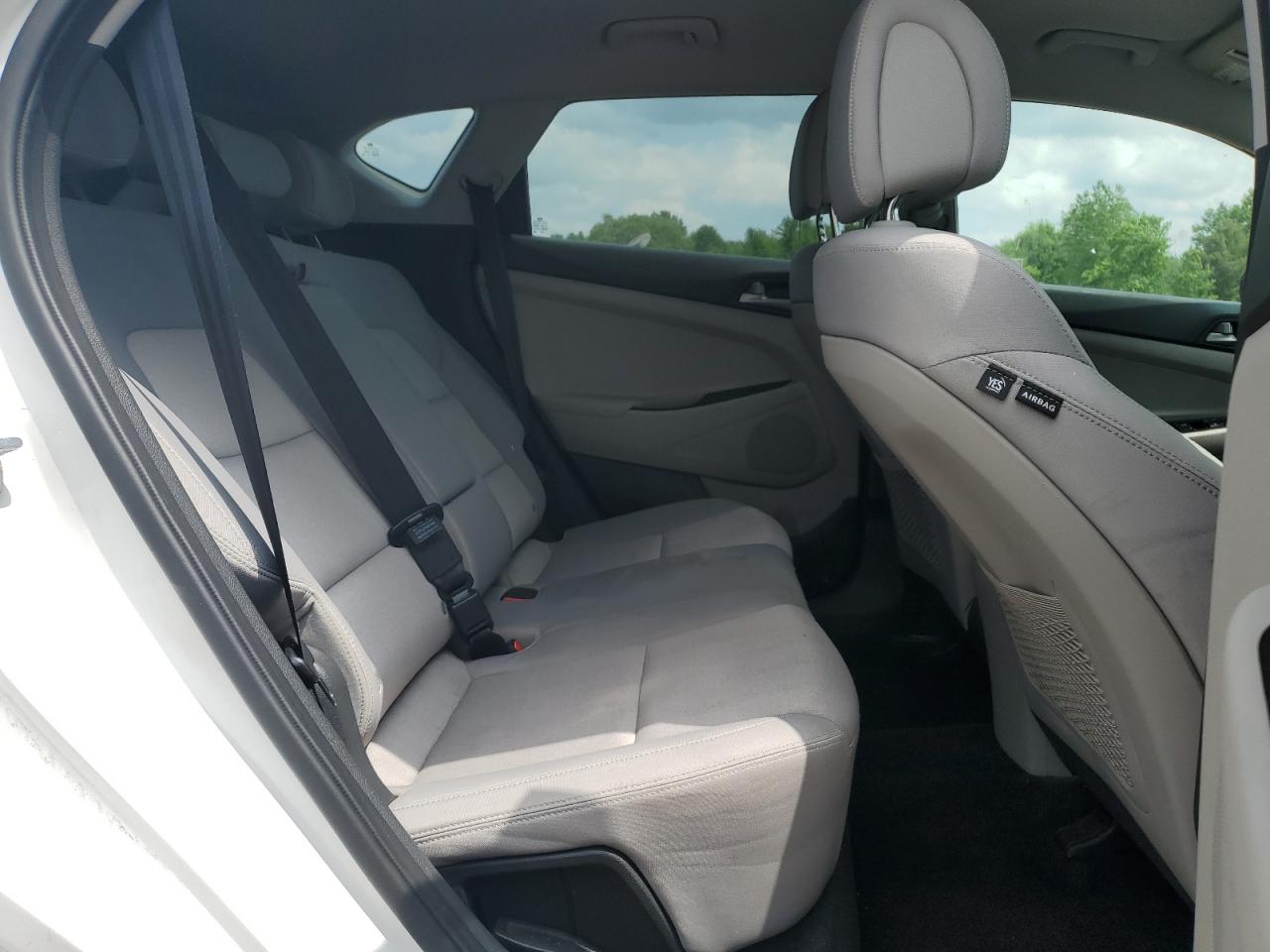 KM8J23A43JU824436 2018 Hyundai Tucson Se