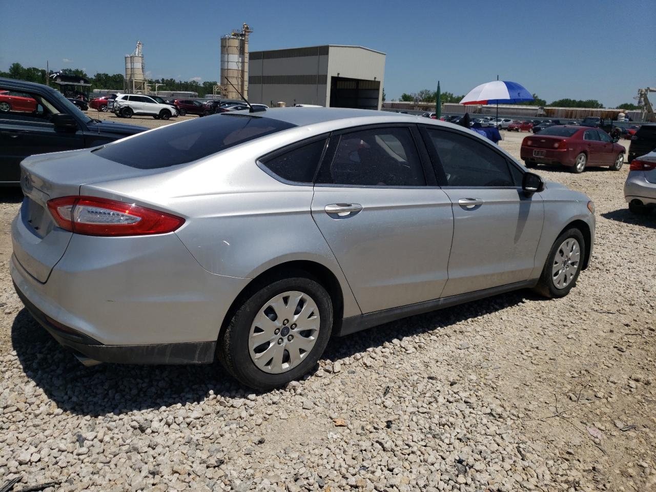 2014 Ford Fusion S vin: 3FA6P0G79ER353763