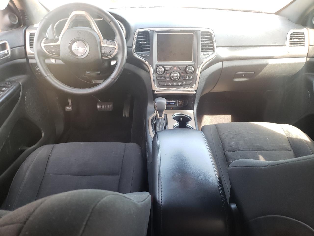 1C4RJFAG5HC954207 2017 Jeep Grand Cherokee Laredo