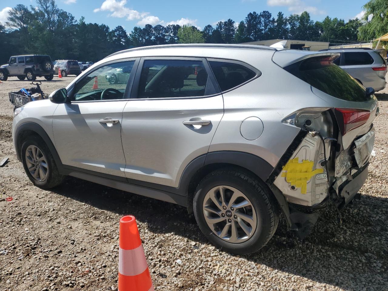 KM8J33A45JU808297 2018 Hyundai Tucson Sel