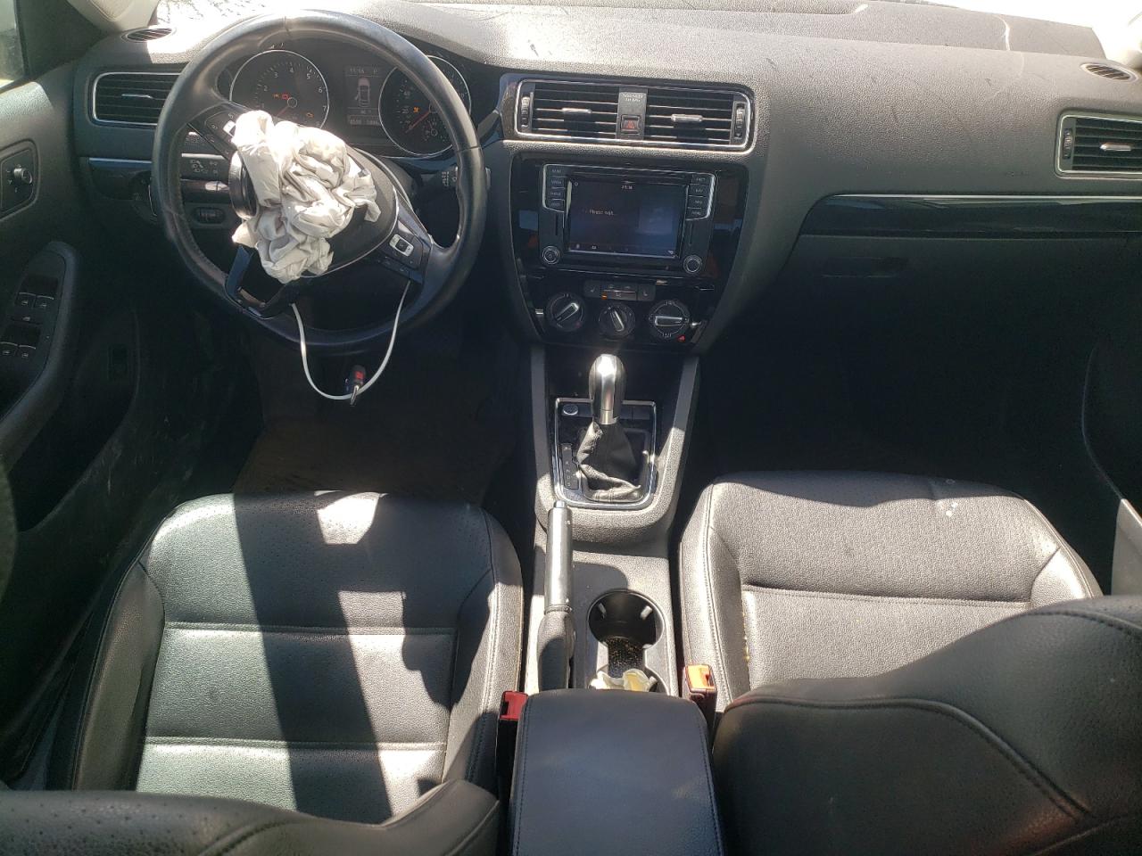 3VWL17AJ3GM375962 2016 Volkswagen Jetta Sel