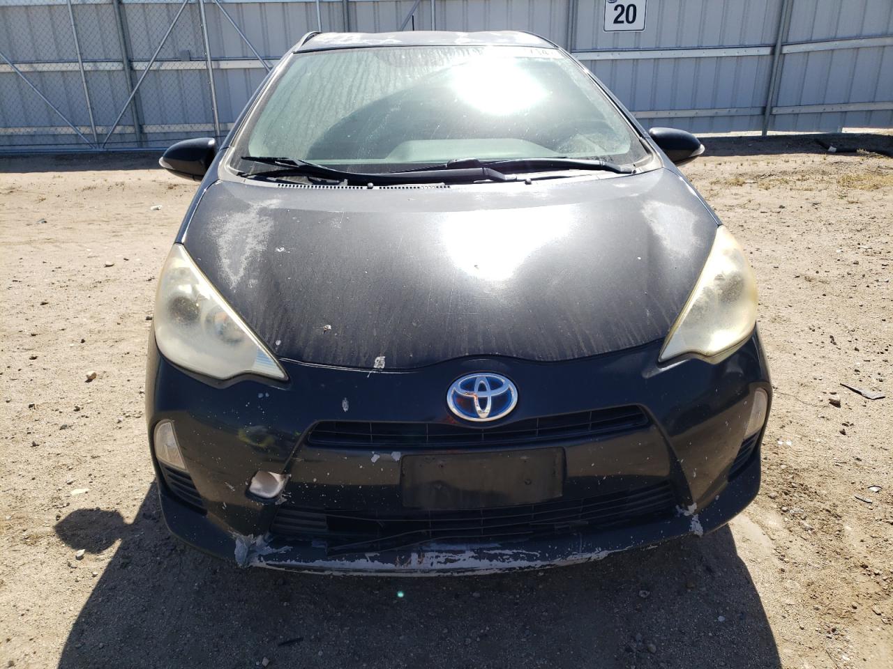 2013 Toyota Prius C vin: JTDKDTB3XD1531745