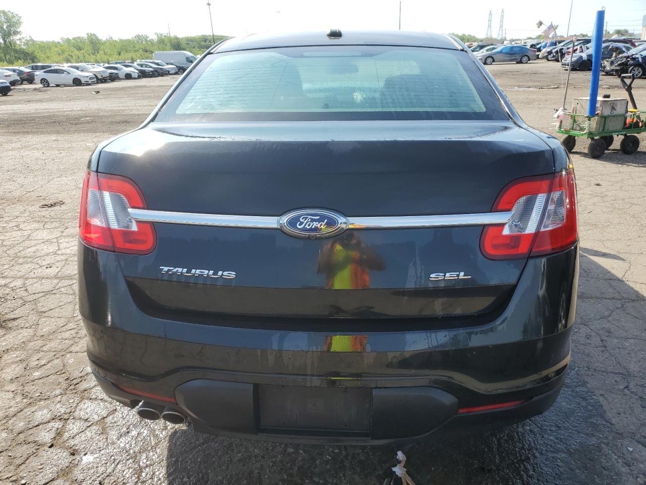 1FAHP2EW8CG126678 2012 Ford Taurus Sel