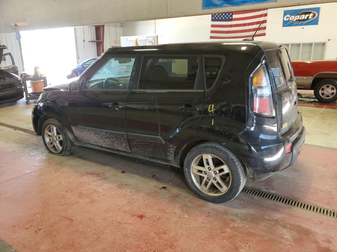 KNDJT2A23B7204387 2011 Kia Soul +