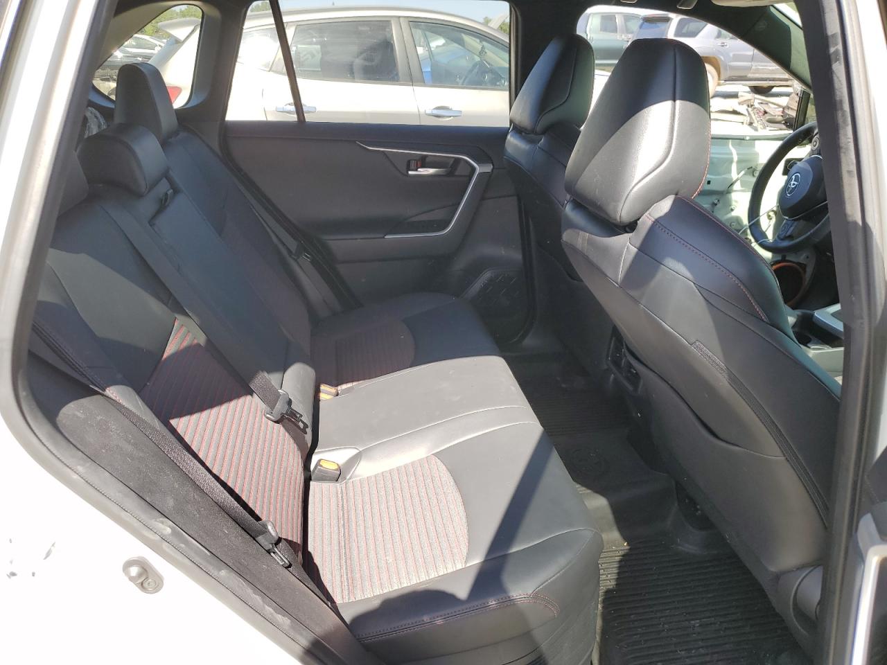 JTMEB3FV2MD033990 2021 Toyota Rav4 Prime Xse