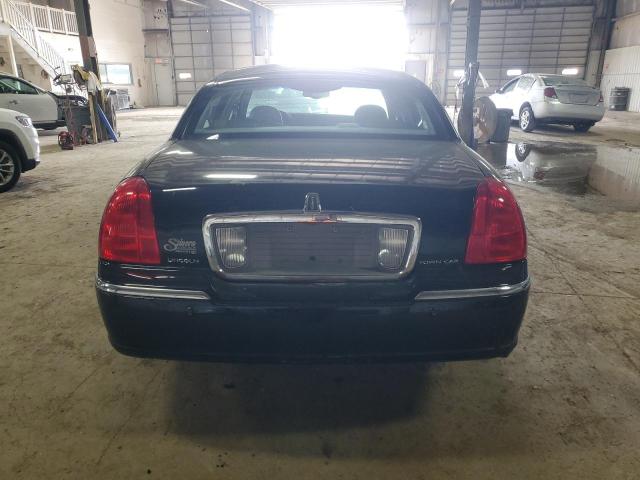 2004 Lincoln Town Car Executive VIN: 1LNHM81W74Y637057 Lot: 57108644