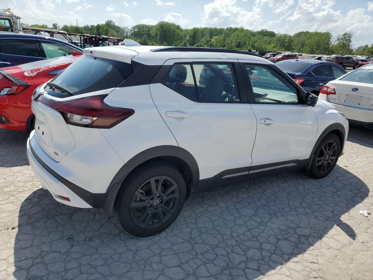 2023 Nissan Kicks Sr vin: 3N1CP5DV1PL574098