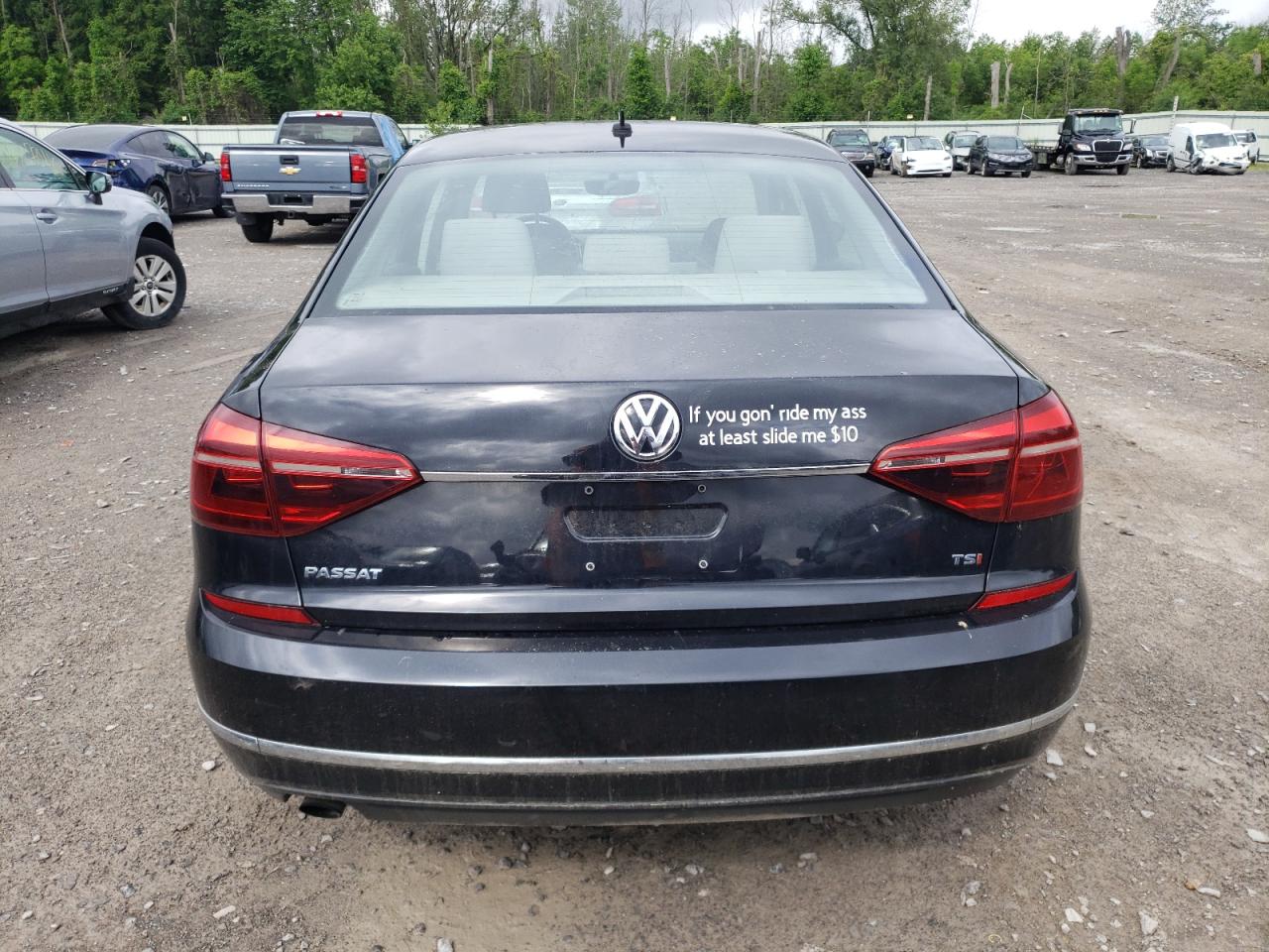 1VWAT7A38HC010103 2017 Volkswagen Passat S