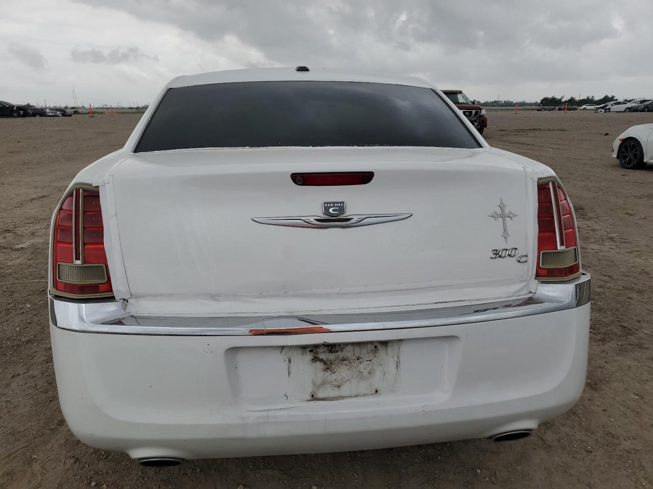 2C3CA6CT5BH598625 2011 Chrysler 300C