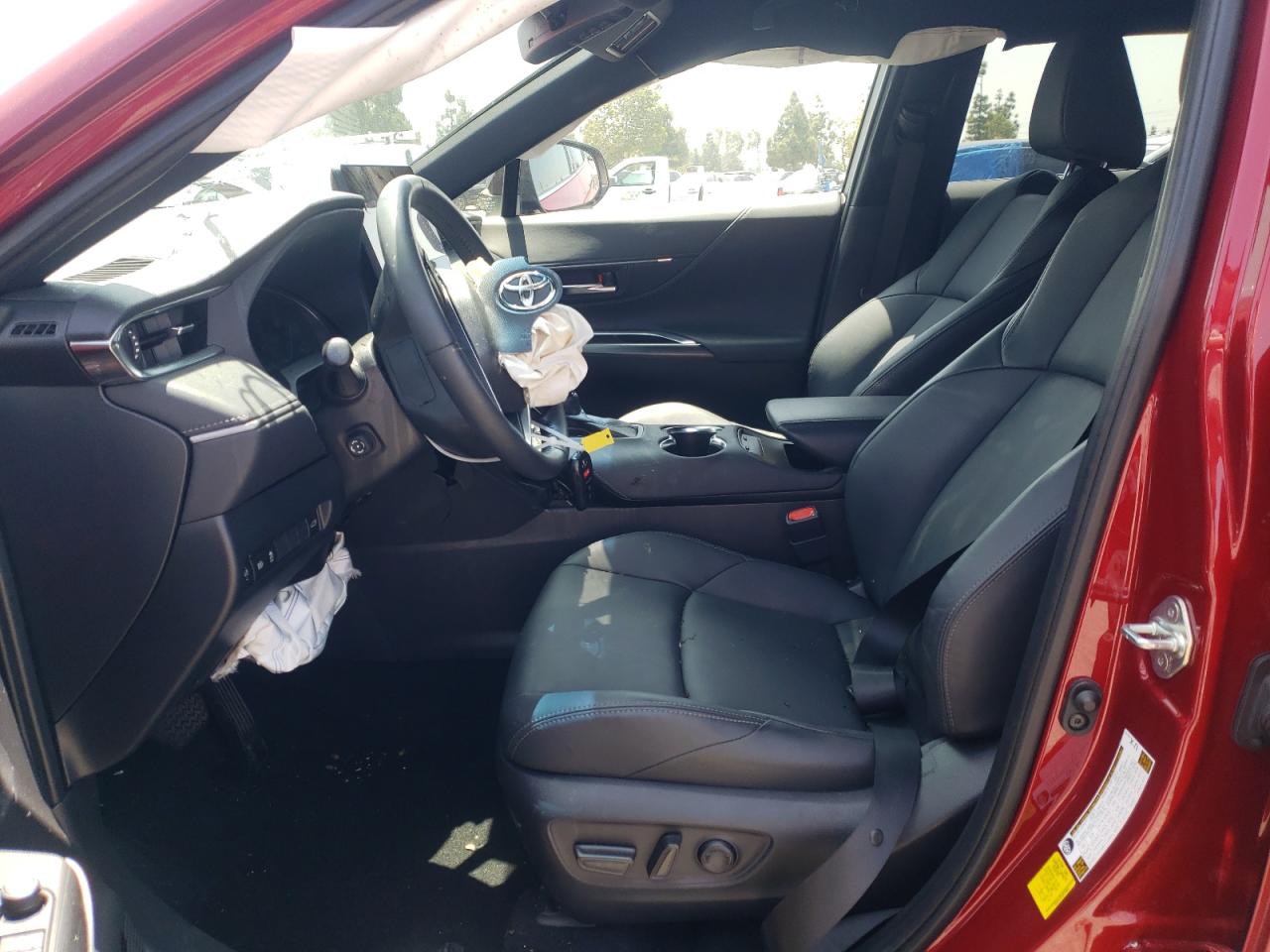 JTEAAAAHXPJ121565 2023 Toyota Venza Le