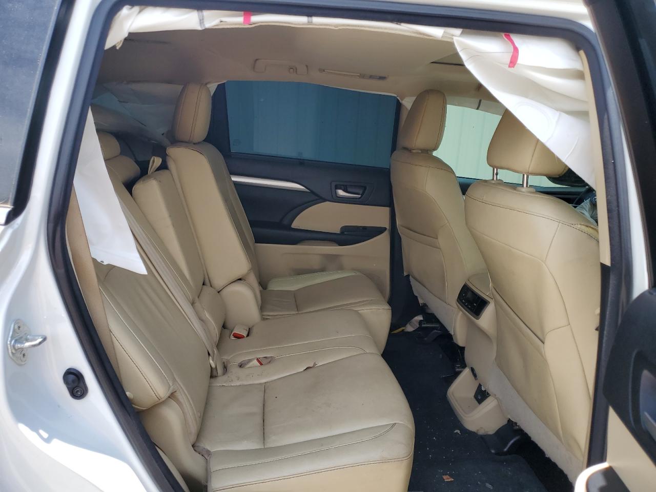 5TDKKRFH4GS507088 2016 Toyota Highlander Xle