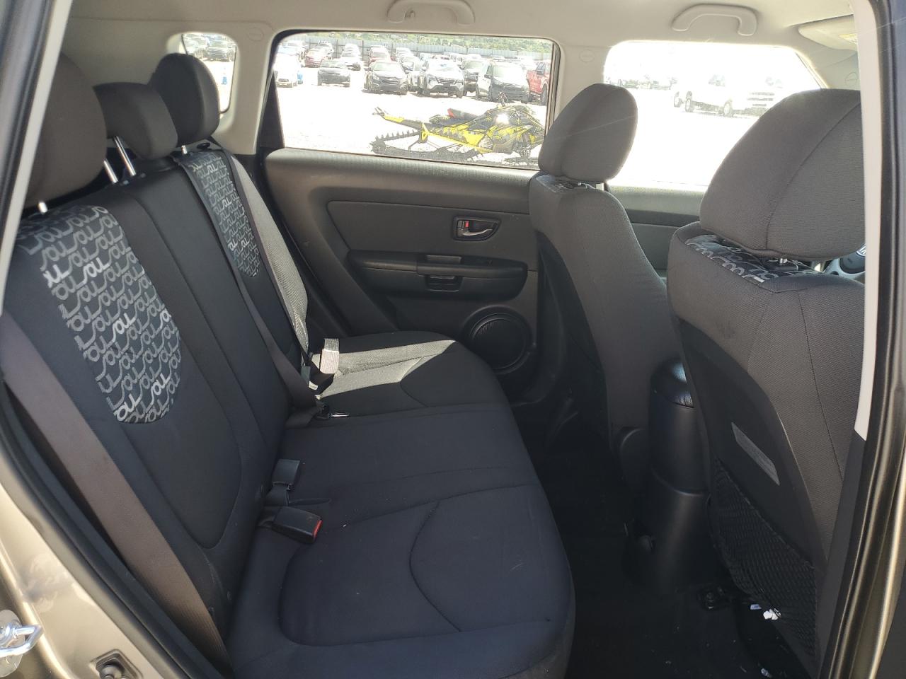 KNDJT2A28B7235554 2011 Kia Soul +