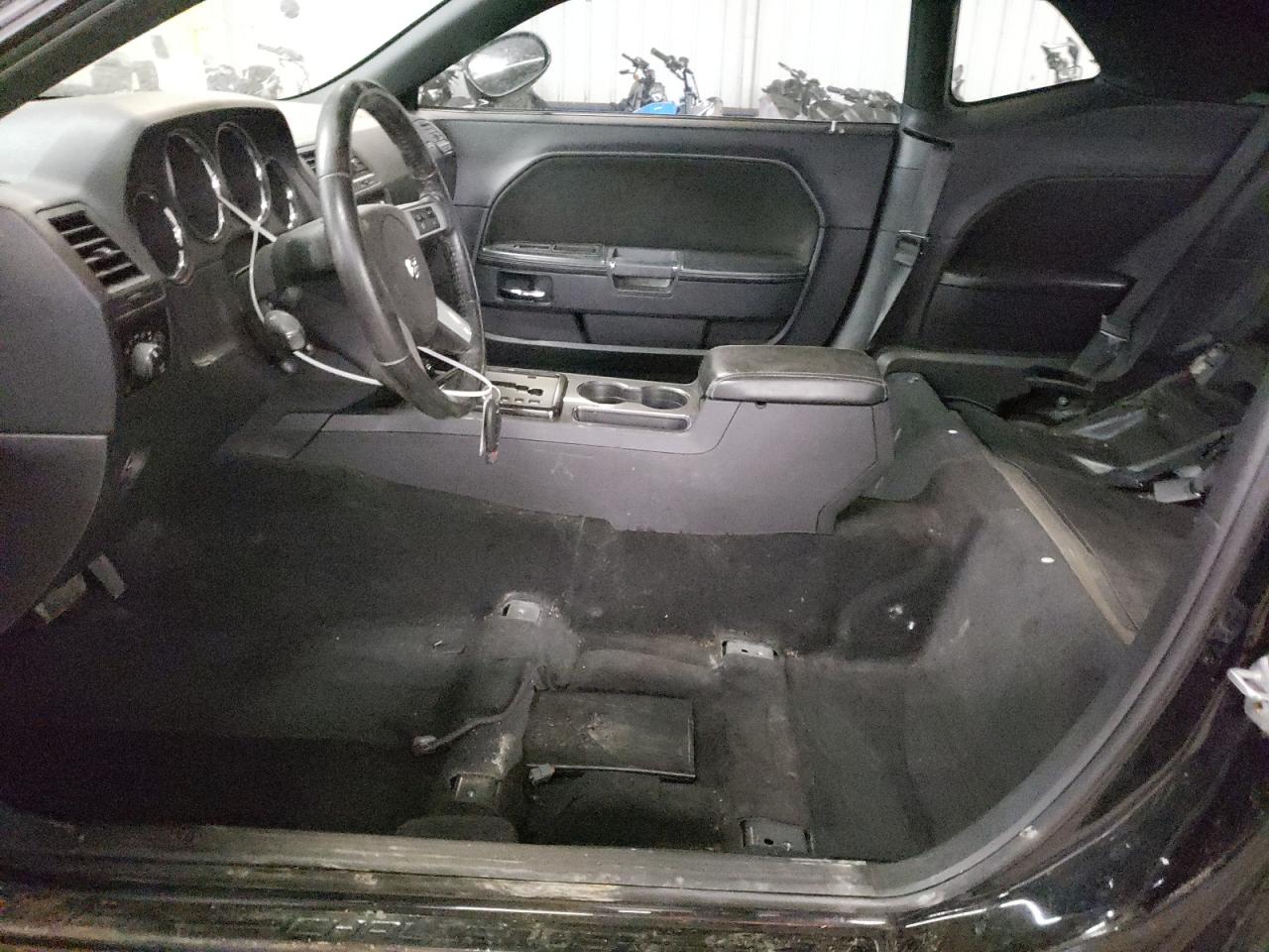 2B3LJ74W88H302095 2008 Dodge Challenger Srt-8