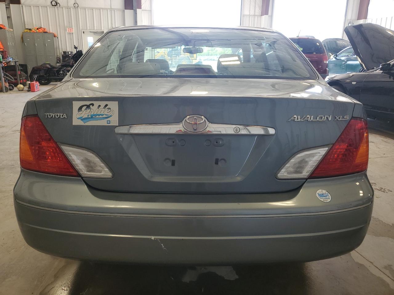 4T1BF28B42U196833 2002 Toyota Avalon Xl