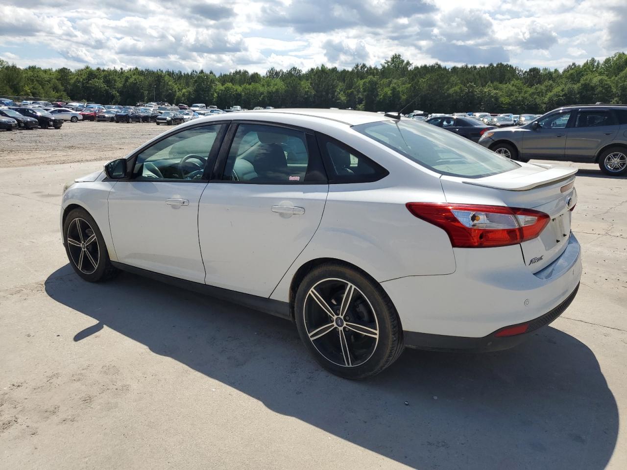 2013 Ford Focus Se vin: 1FADP3F20DL129373