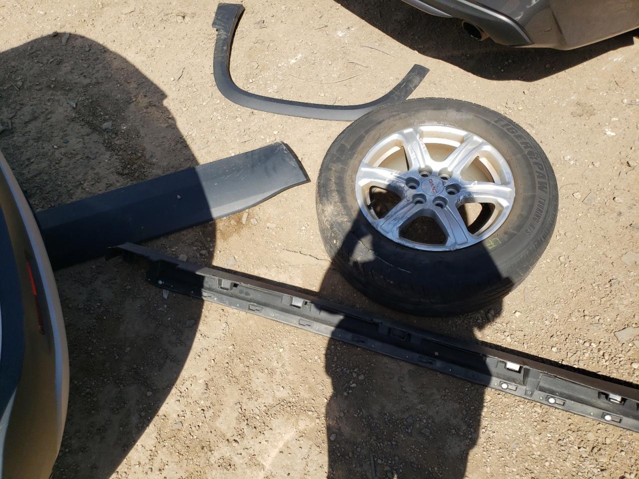 1GKKNKLA3HZ249009 2017 GMC Acadia Sle