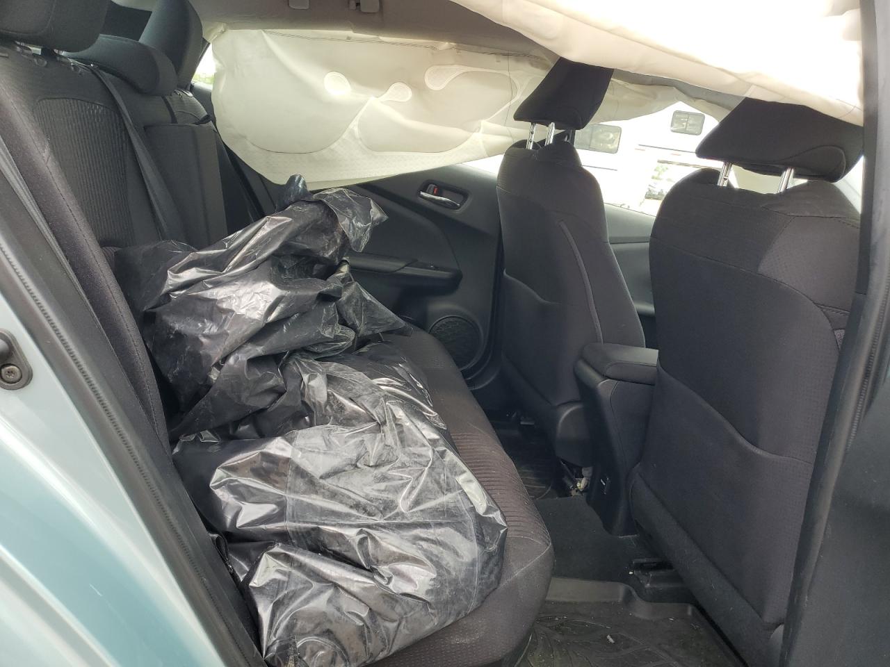 JTDKARFU6J3062765 2018 Toyota Prius