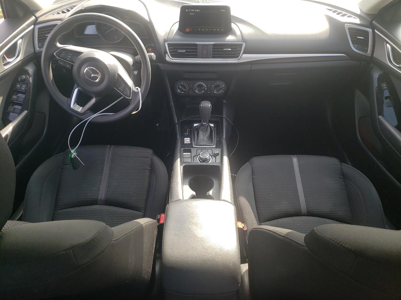 3MZBN1U71JM158723 2018 Mazda 3 Sport