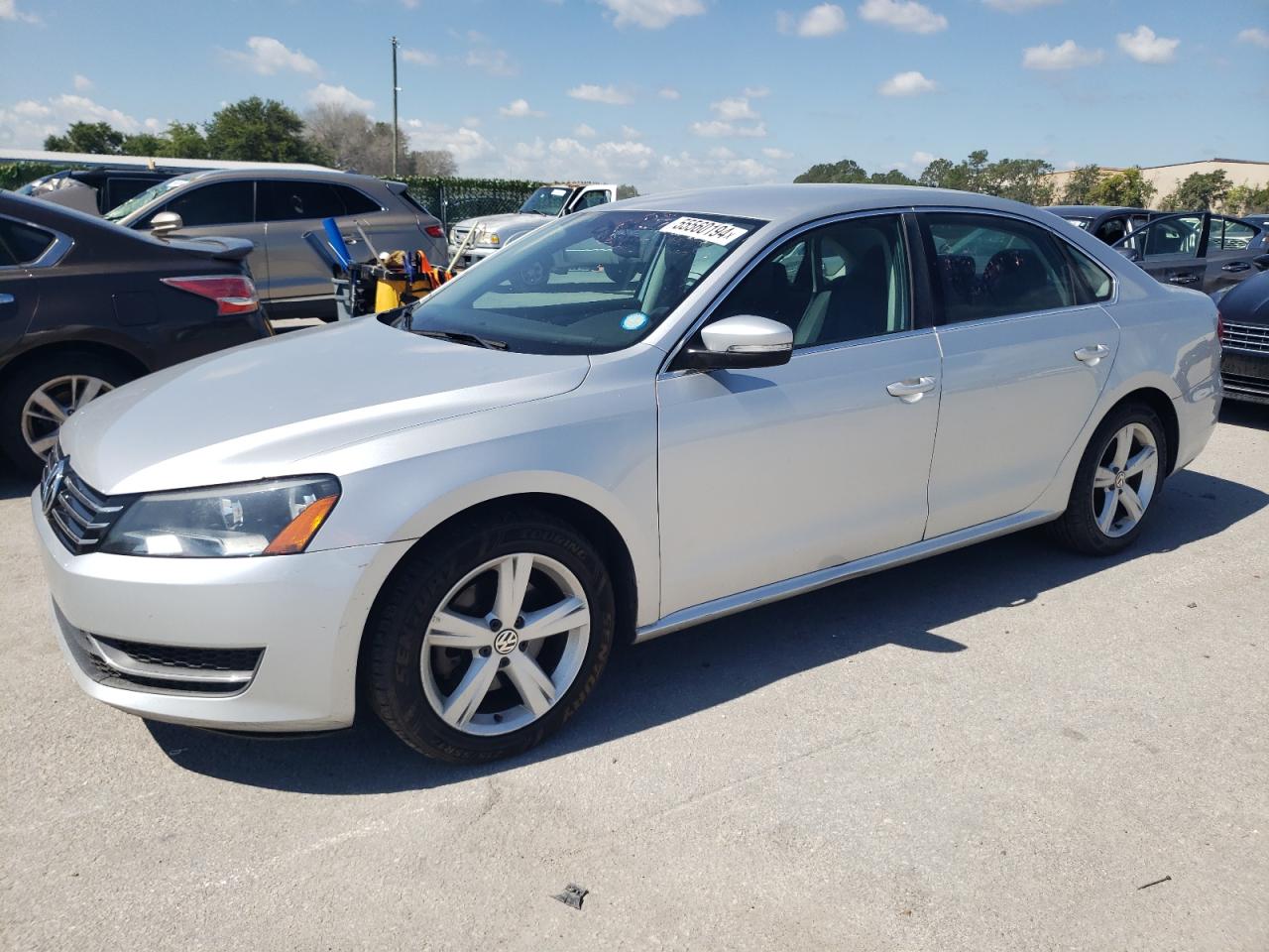 2014 Volkswagen Passat Se vin: 1VWBS7A37EC051745