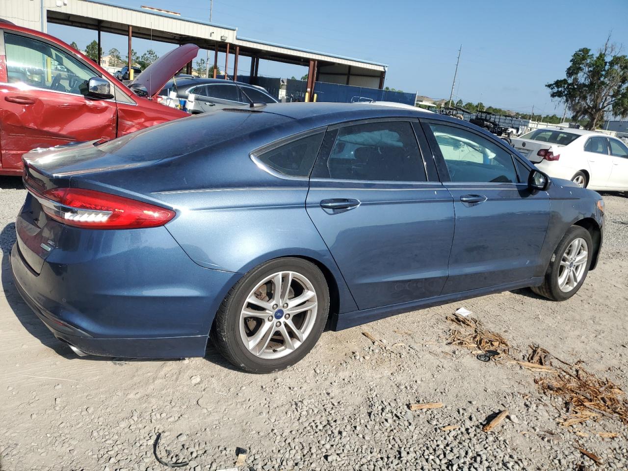 3FA6P0HD6JR160212 2018 Ford Fusion Se