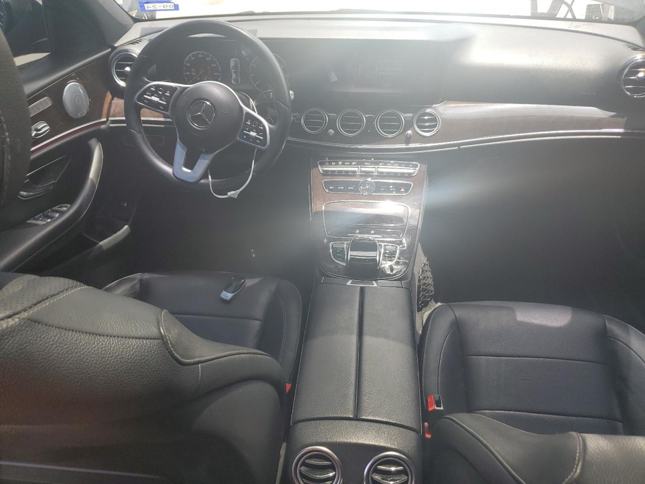 WDDZF4JB8KA514114 2019 Mercedes-Benz E 300