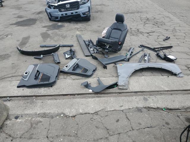 2022 Ford Bronco Base VIN: 1FMEE5DP5NLB85370 Lot: 55399104