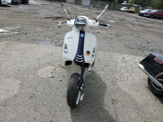 2020 VESPA GTS300 - ZAPMA39M8L5100200