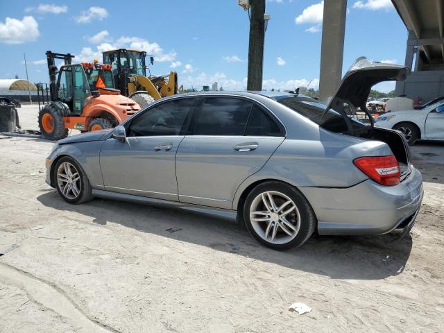 VIN WDDGF8AB2DR286016 2013 Mercedes-Benz C-Class, 3... no.2