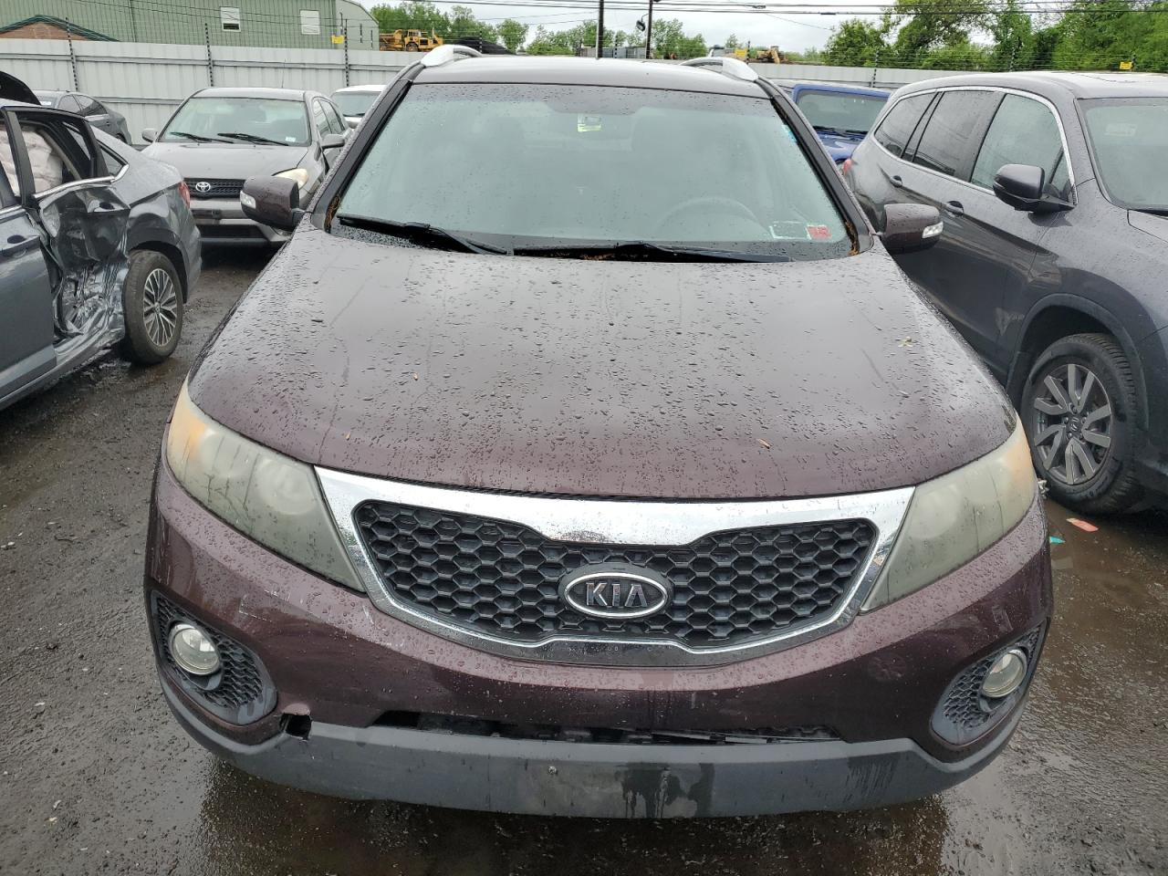 5XYKTDA18BG163782 2011 Kia Sorento Base