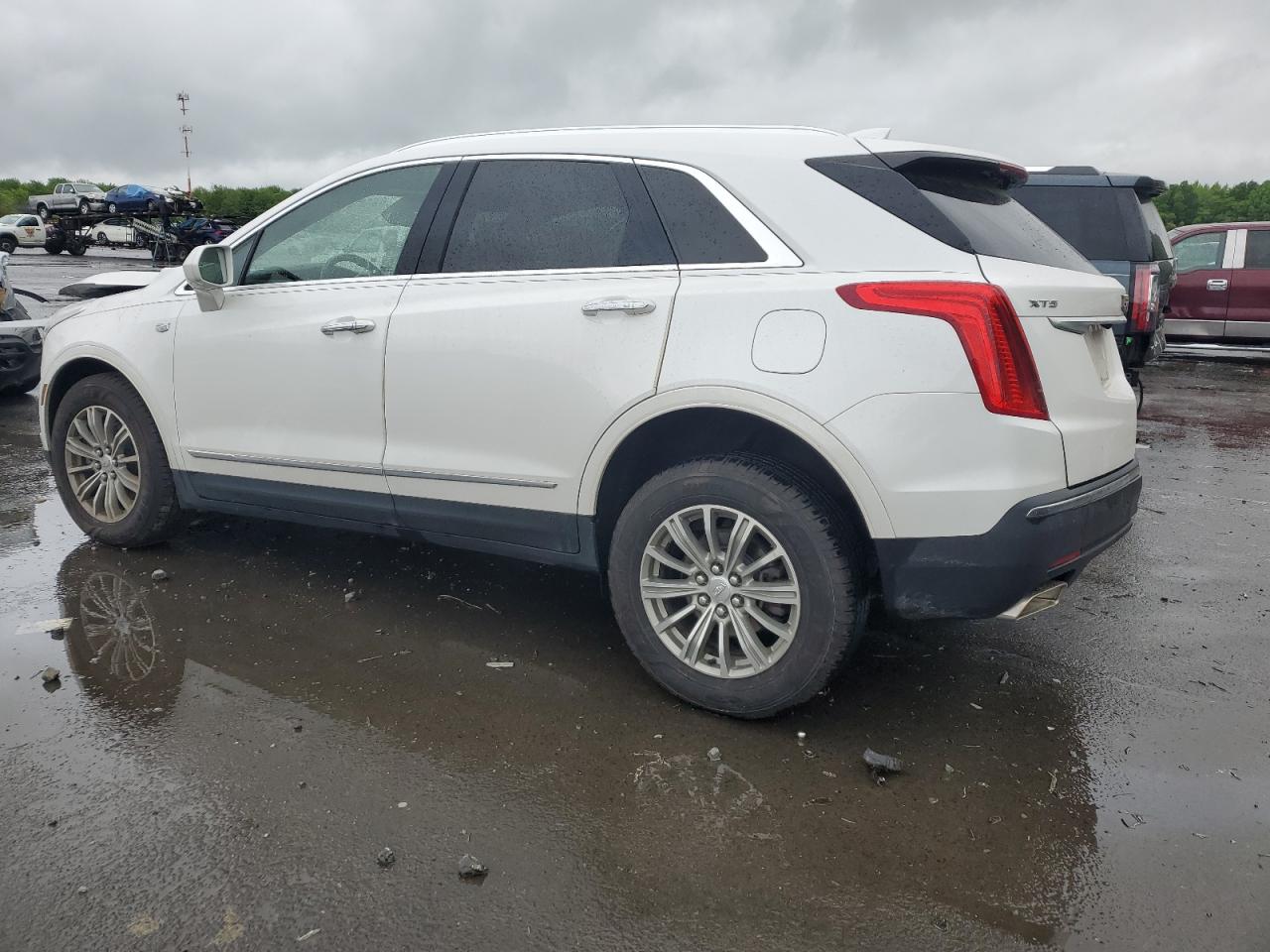 1GYKNCRS4KZ165946 2019 Cadillac Xt5 Luxury