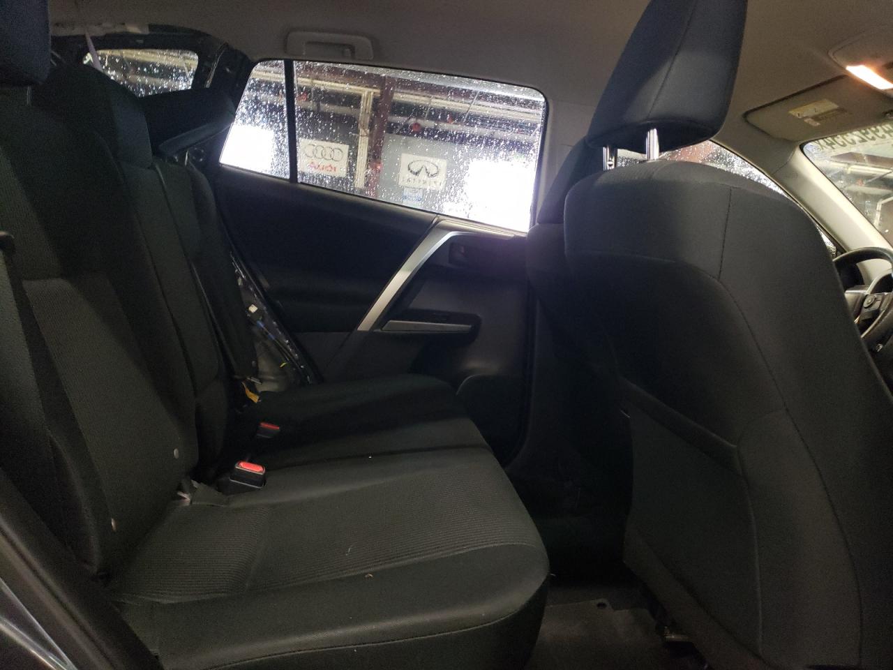 JTMBFREVXHJ709749 2017 Toyota Rav4 Le