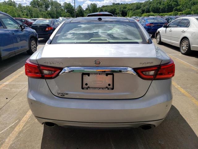 Sedans NISSAN MAXIMA 2017 Srebrny