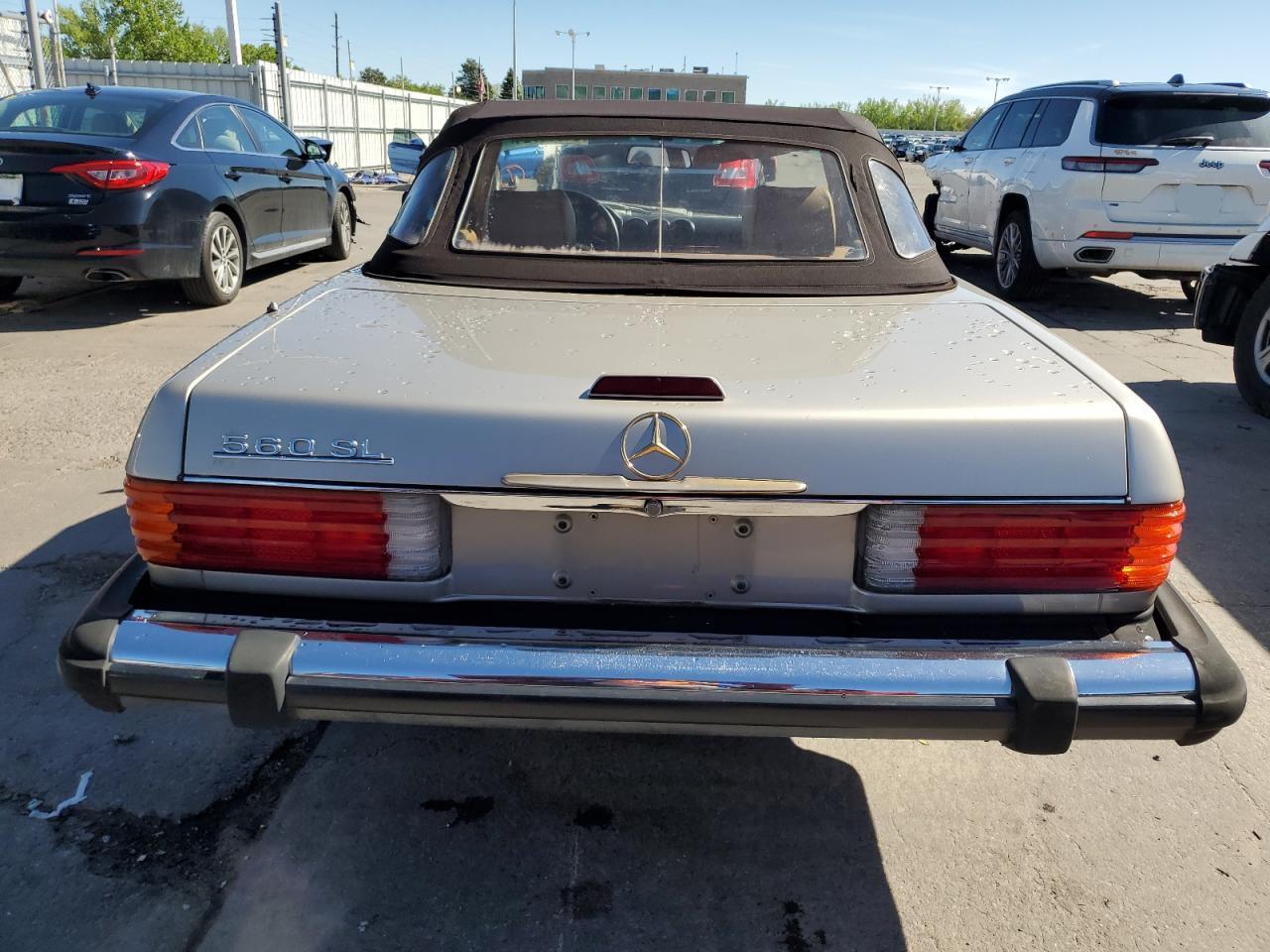 WDBBA48D8JA076256 1988 Mercedes-Benz 560 Sl