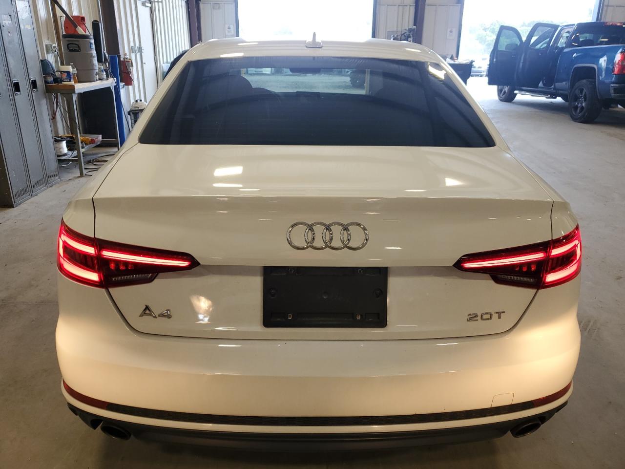 WAUKMAF49JA128064 2018 Audi A4 Premium