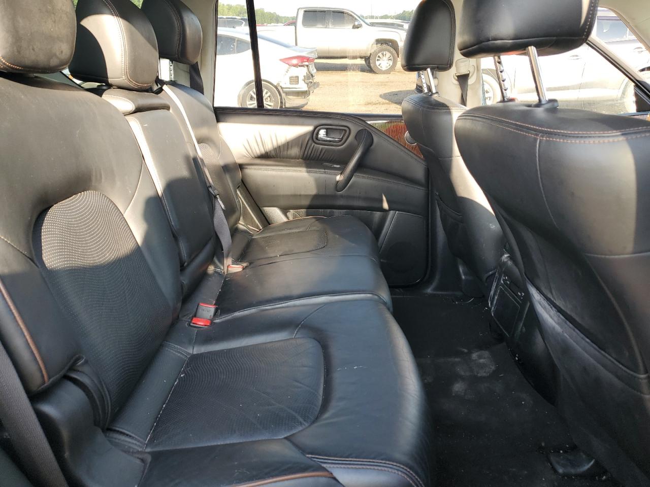 JN8AY2ND9H9003897 2017 Nissan Armada Sv