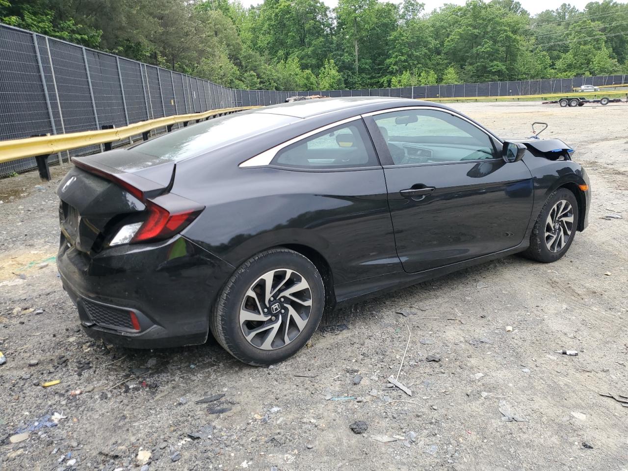 2HGFC4B08HH306586 2017 Honda Civic Lx