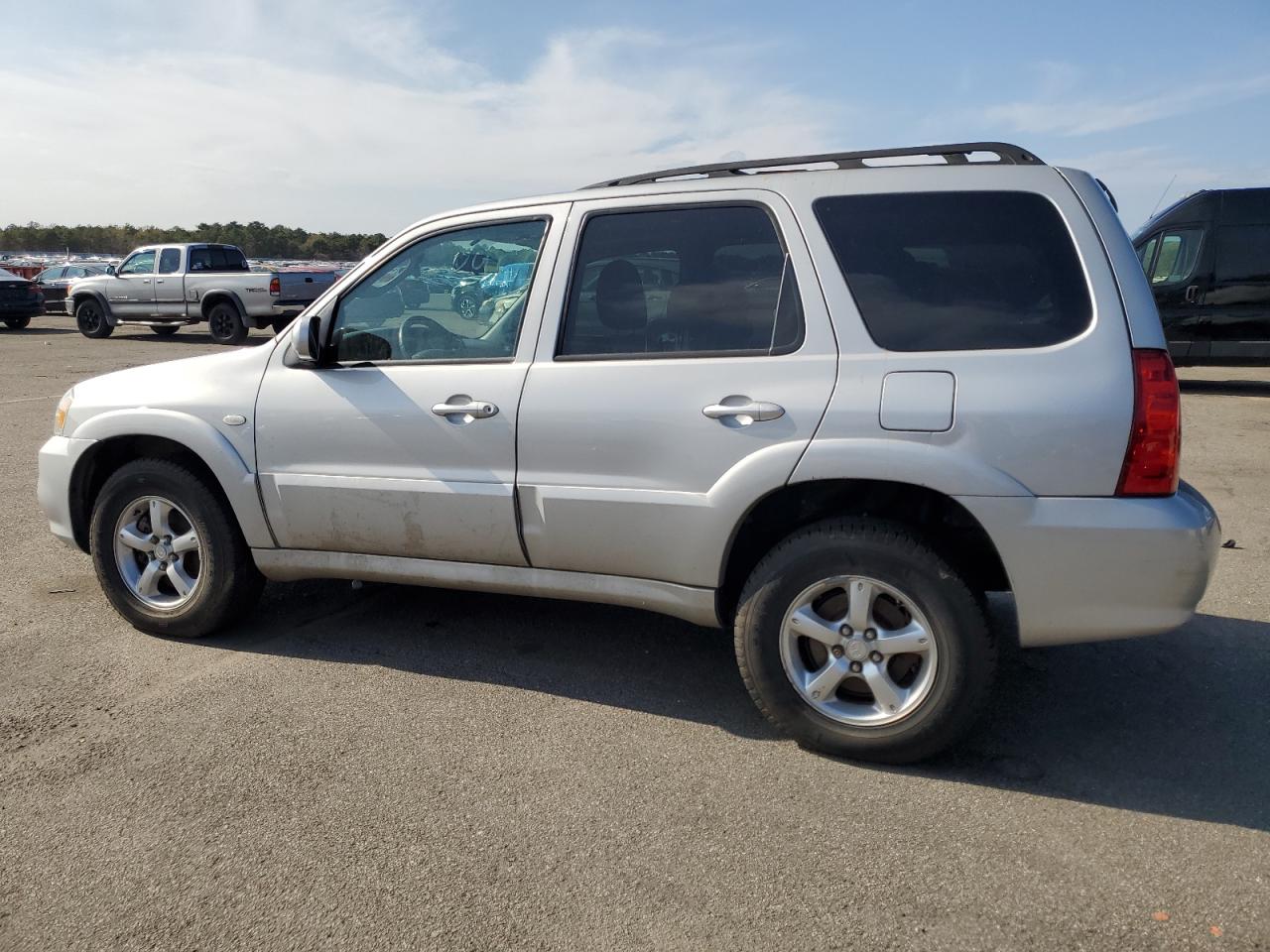 4F2CZ94115KM23613 2005 Mazda Tribute S