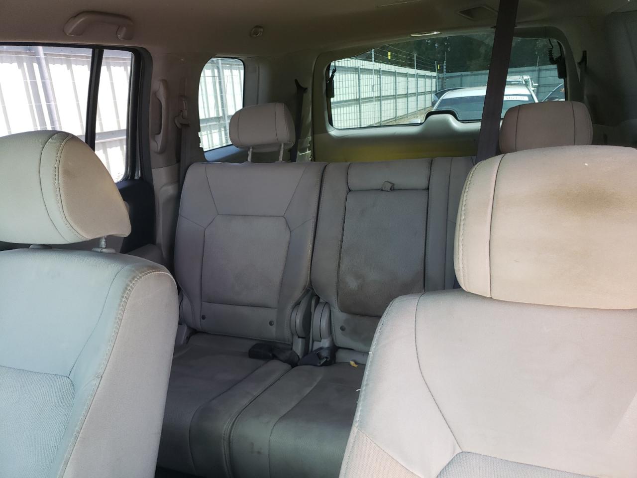 5FNYF3H24BB016179 2011 Honda Pilot Lx